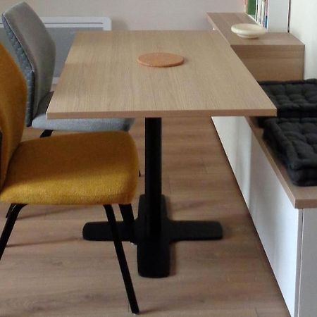 Appartement Hestia F1 Bis + Terrasse Hyper Centre Лон-ле-Сонье Экстерьер фото