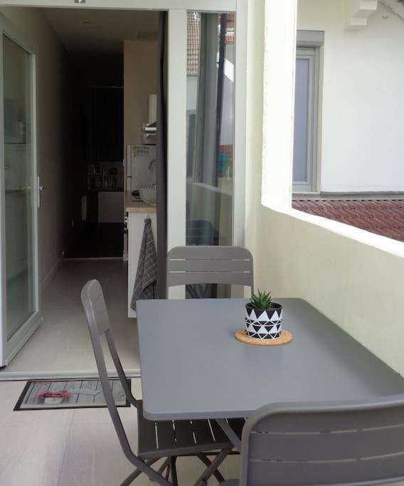 Appartement Hestia F1 Bis + Terrasse Hyper Centre Лон-ле-Сонье Экстерьер фото